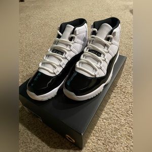 Air Jordan 11 gratitude size 9.5 NEW with Box